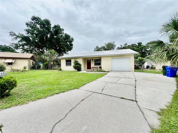 355 Pico Court LAKELAND, FL House Active - Photo 1 of 19. Opens carousel modal