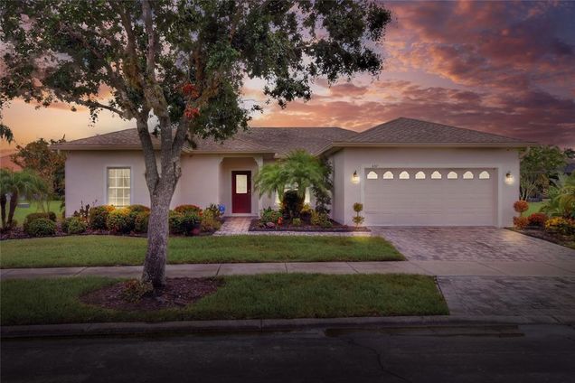 657 Shorehaven Drive