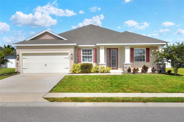 6855 Treymont Drive LAKELAND, FL House Active - Photo 1 of 61. Opens carousel modal