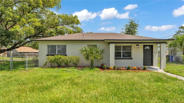 933 Golden Rule Court N