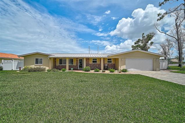 7118 Westmoreland Drive