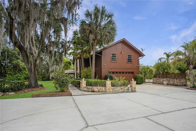 175 Crooked Oak Road CHULUOTA, FL House Sold - Photo 1 of 1. Opens carousel modal
