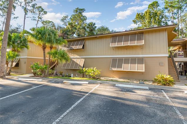120 Hibiscus Woods Court Unit 8D