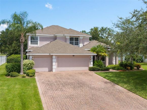 932 Classic View Drive AUBURNDALE, FL House Active - Photo 1 of 40. Opens carousel modal
