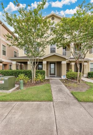 10566 Green Ivy Lane