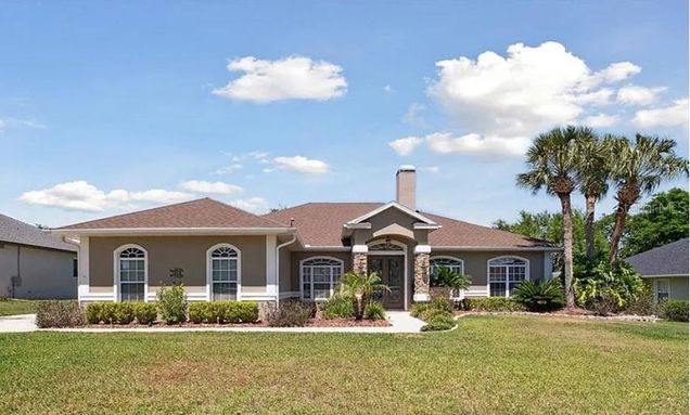 564 Dowling Circle LADY LAKE, FL House Active - Photo 1 of 49. Opens carousel modal