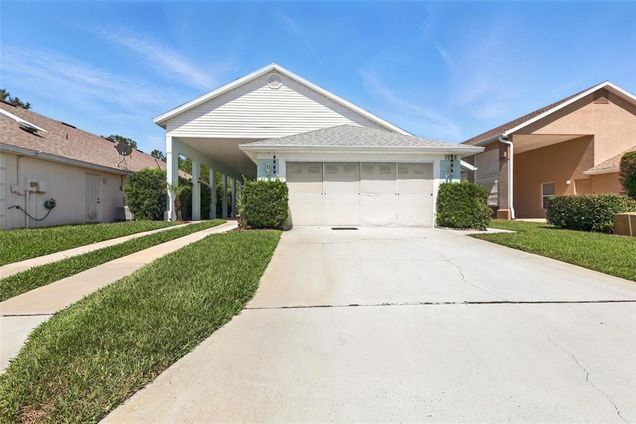 1548 Challenger Avenue DAVENPORT, FL House Active - Photo 1 of 19. Opens carousel modal