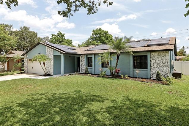 1360 Gladiolas Drive WINTER PARK, FL House Pending - Photo 1 of 44. Opens carousel modal