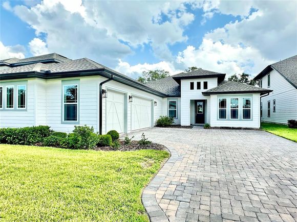 17552 Lake Star Road WINTER GARDEN, FL House Active - Photo 1 of 49. Opens carousel modal