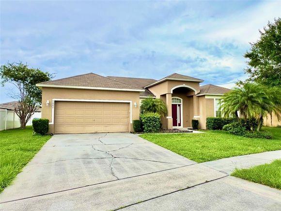 3882 Wood Thrush Drive KISSIMMEE, FL House Active - Photo 1 of 46. Opens carousel modal