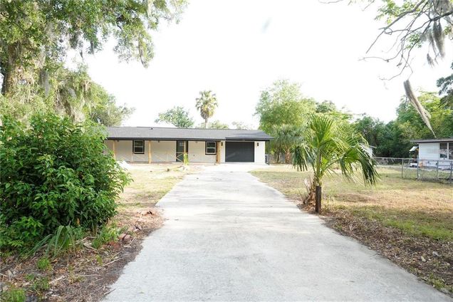 240 W Palmetto Avenue DELAND, FL House Active - Photo 1 of 6. Opens carousel modal