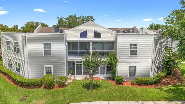 3900 Southpointe Drive Unit 127 ORLANDO, FL Condo Active - Photo 1 of 35. Opens carousel modal