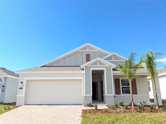 2629 Runners Circle CLERMONT, FL House Active - Photo 1 of 26. Opens carousel modal