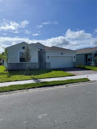 3135 Camden Way DAVENPORT, FL House Active - Photo 1 of 26. Opens carousel modal