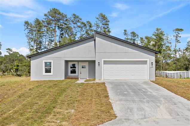 17739 SW 35th Avenue Road OCALA, FL House Active - Photo 1 of 8. Opens carousel modal