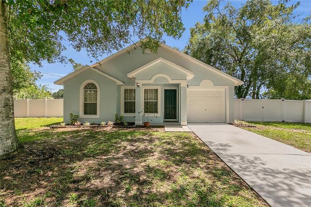 18504 Washington Avenue ORLANDO, FL House Active - Photo 1 of 27. Opens carousel modal