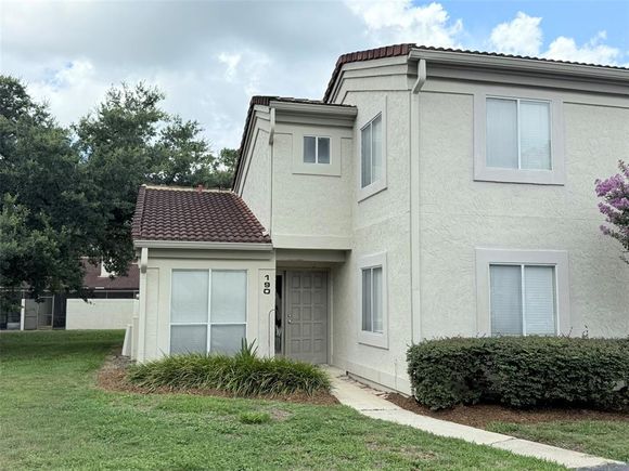 190 W Sabal Palm Place