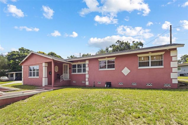 1607 Lake Lorine Drive