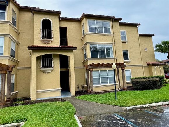 5144 Conroy Road Unit 1028 ORLANDO, FL Condo Active - Photo 1 of 28. Opens carousel modal