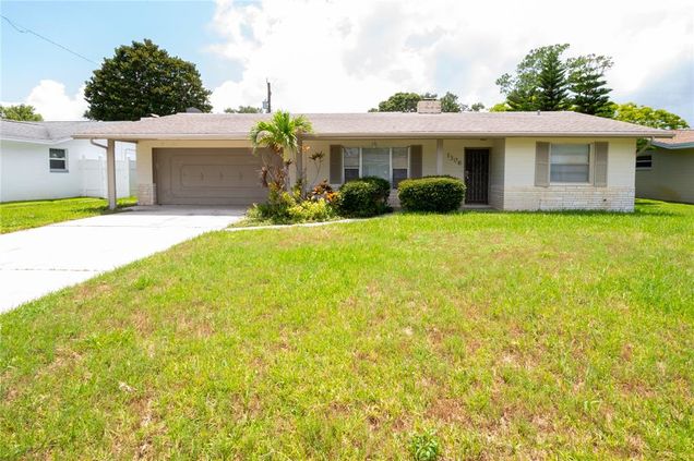 1306 Golfview Drive DAYTONA BEACH, FL House Active - Photo 1 of 28. Opens carousel modal