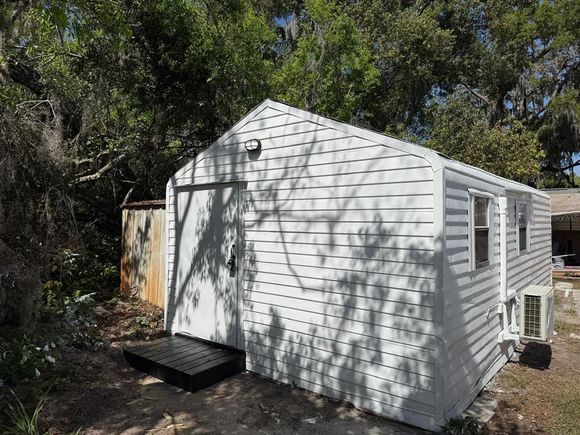 17011 Bay Avenue MONTVERDE, FL House Active - Photo 1 of 13. Opens carousel modal
