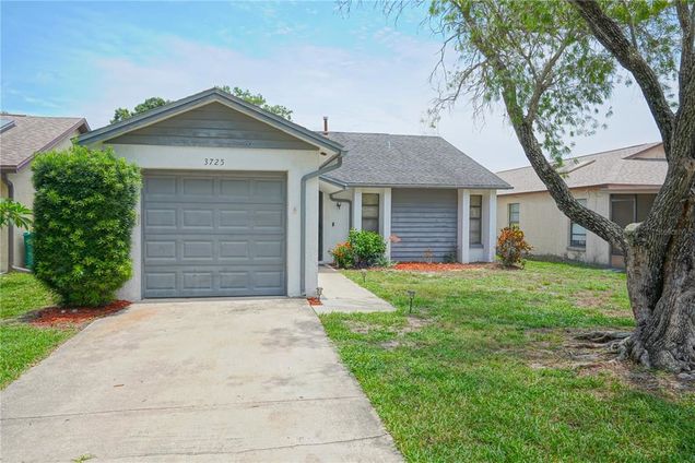3725 Hardwood Court MELBOURNE, FL House Active - Photo 1 of 23. Opens carousel modal