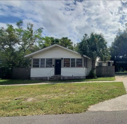10 E 8th Street APOPKA, FL House Active - Photo 1 of 1. Opens carousel modal