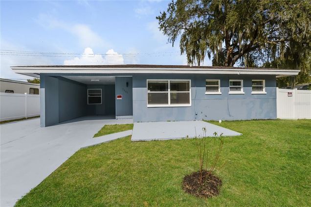3665 Schwalbe Drive SARASOTA, FL House Active - Photo 1 of 16. Opens carousel modal
