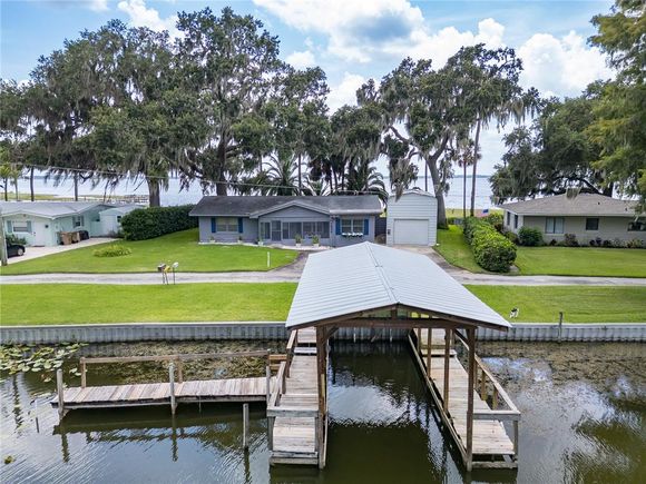 7824 Live Oak Lane