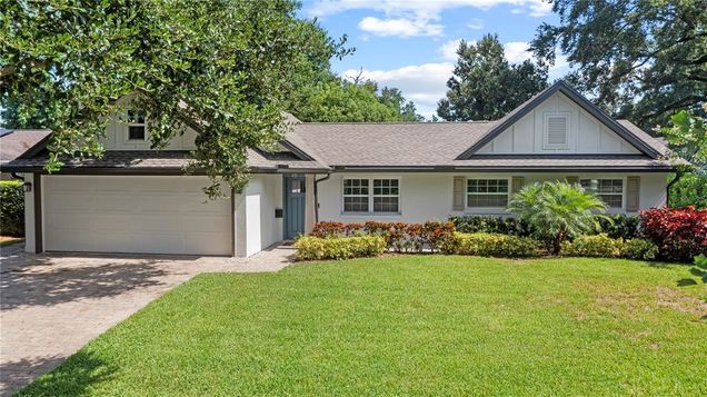2433 Whitehall Circle