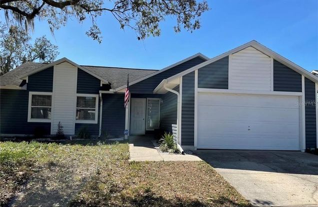 706 Rich Drive OCOEE, FL House Active - Photo 1 of 16. Opens carousel modal