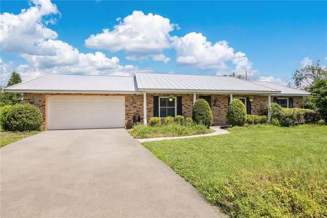 5214 Jade Circle BELLE ISLE, FL House Active - Photo 1 of 38. Opens carousel modal