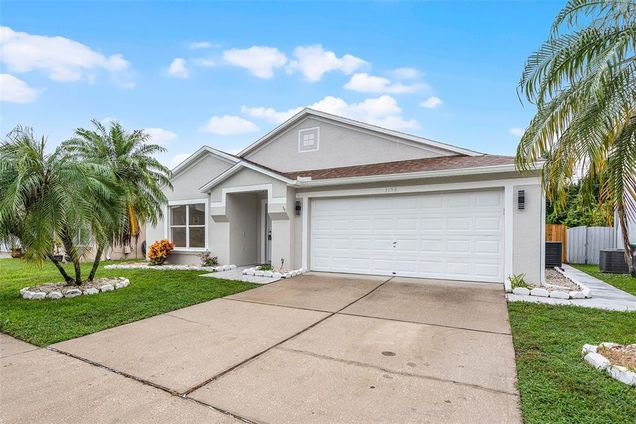 3156 Natoma Way ORLANDO, FL House Active - Photo 1 of 39. Opens carousel modal
