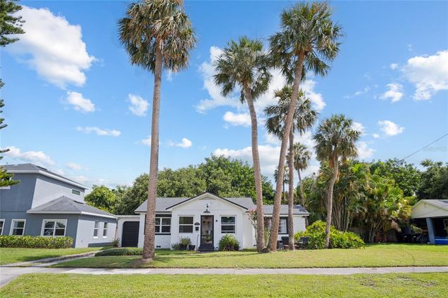 1871 Staunton Avenue WINTER PARK, FL House Active - Photo 1 of 26. Opens carousel modal