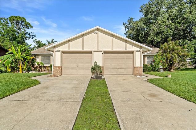 1315 Pleasant Oak Lane ORLANDO, FL Multifamily Active - Photo 1 of 41. Opens carousel modal