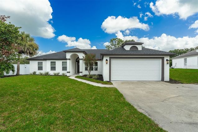 1306 Pleasantridge Place ORLANDO, FL House Active - Photo 1 of 47. Opens carousel modal