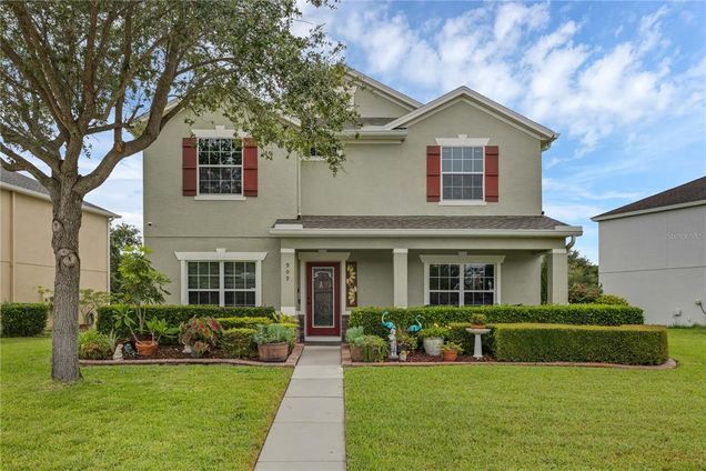 909 Brandy Oaks Loop WINTER GARDEN, FL House Active - Photo 1 of 49. Opens carousel modal