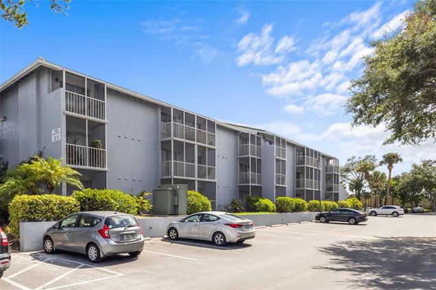 122 Water Front Way Unit 370