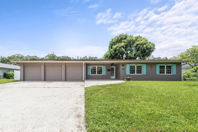 2478 Whitehall Circle WINTER PARK, FL House Active - Photo 1 of 36. Opens carousel modal
