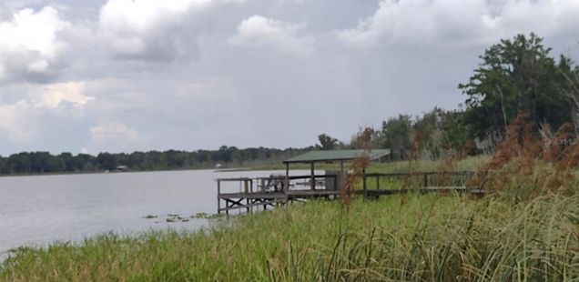 3980 SE 183rd Avenue Road OCKLAWAHA, FL House Active - Photo 1 of 22. Opens carousel modal
