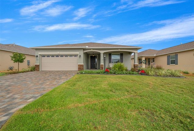 7932 SW 89th Circle OCALA, FL House Active - Photo 1 of 46. Opens carousel modal