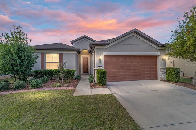 6622 SW 97th Terrace Road OCALA, FL House Active - Photo 1 of 72. Opens carousel modal