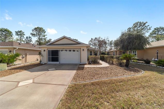 9126 SW 102nd Circle OCALA, FL House Active - Photo 1 of 54. Opens carousel modal