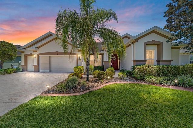 9443 SW 71st Loop OCALA, FL House Active - Photo 1 of 94. Opens carousel modal