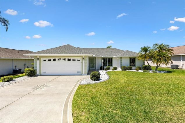 12147 SE 173rd Place SUMMERFIELD, FL House Active - Photo 1 of 45. Opens carousel modal