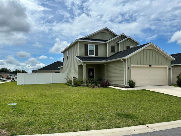 3888 NE 33 Terrace OCALA, FL House Active - Photo 1 of 39. Opens carousel modal