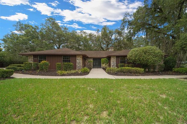 3024 Marion County Road WEIRSDALE, FL House Active - Photo 1 of 89. Opens carousel modal
