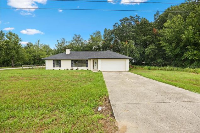 34 Pine Course OCALA, FL House Active - Photo 1 of 39. Opens carousel modal