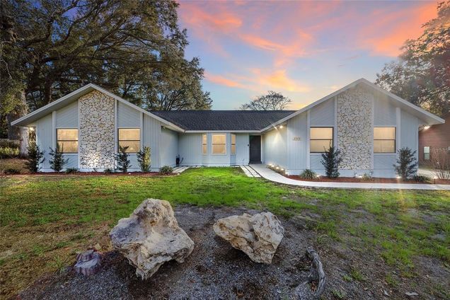 2249 SE 50th Terrace OCALA, FL House Active - Photo 1 of 62. Opens carousel modal