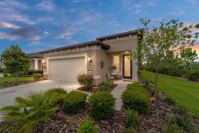 8978 SW 57th Place Road OCALA, FL House Active - Photo 1 of 94. Opens carousel modal